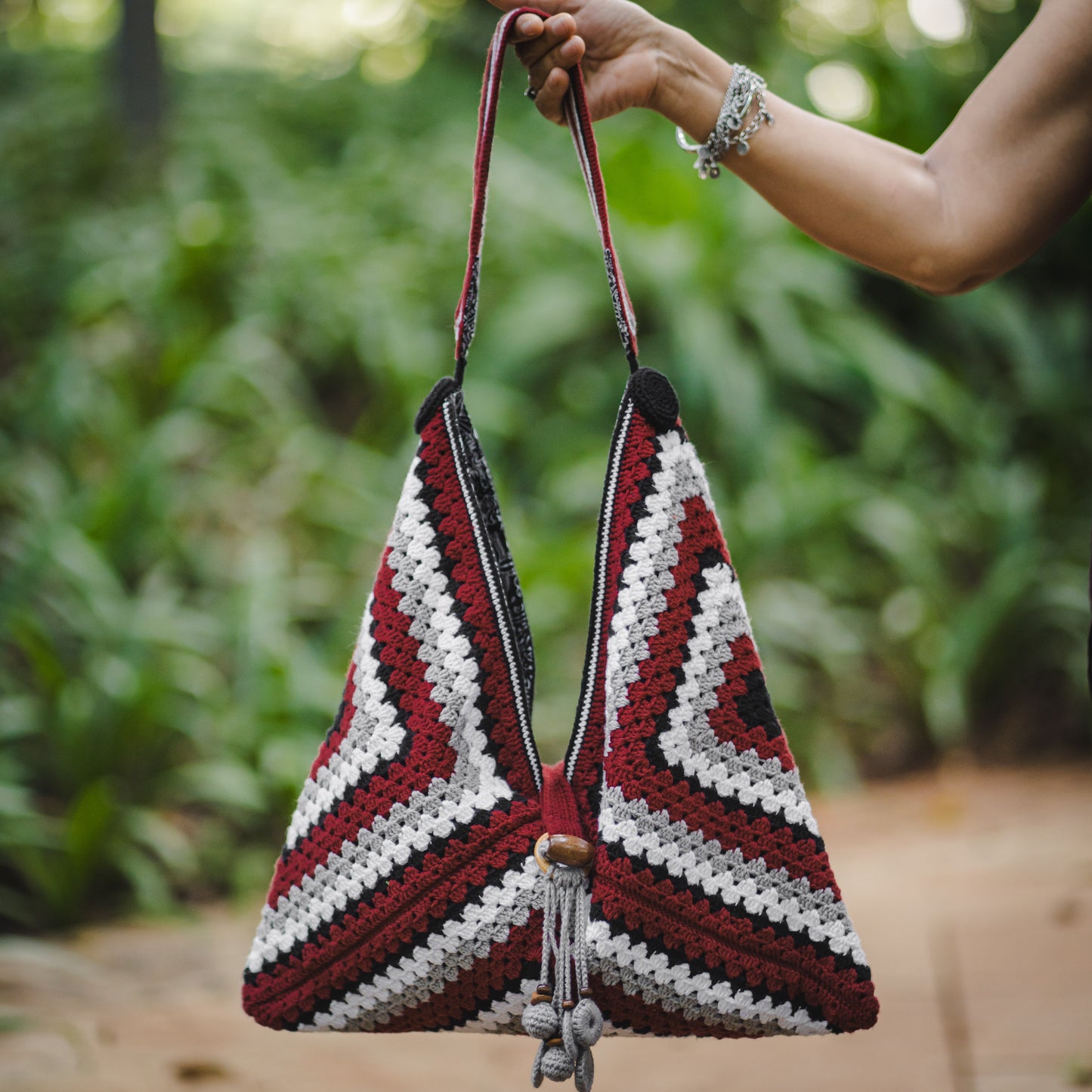 Crochet Tote Bag - Crimson Peaks